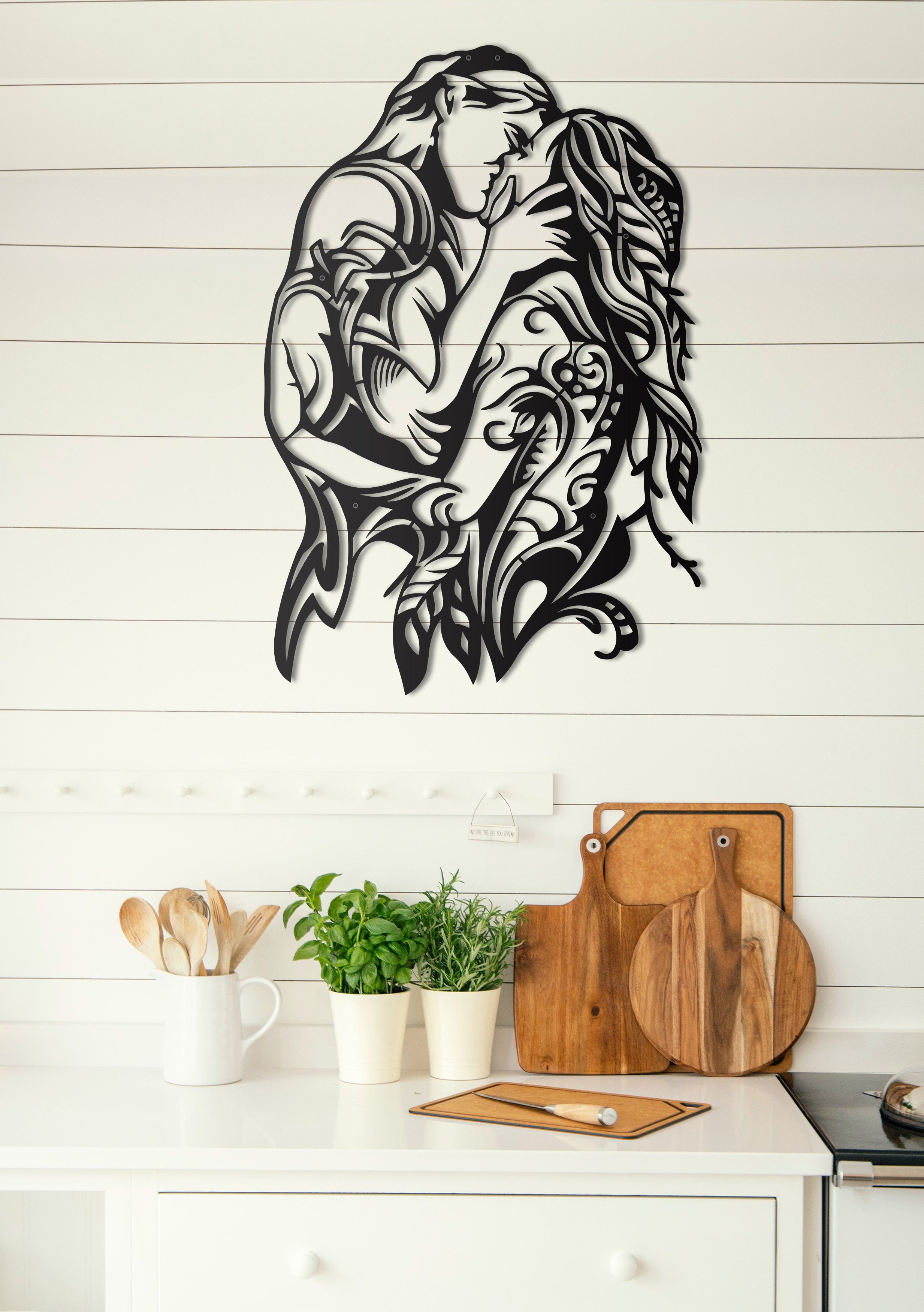 Kiss Chic Wall Decor,Modern Love Metal Wall Art,Sexy Bedroom Wall Decor, New Home Gift Idea Living Room Wall Art Decor Housewarming Gift Art